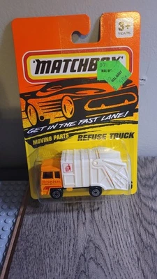 1993 Matchbox: Refuse Truck #36 ''Get In The Fast Lane'' NIP! - Image 1 of 2