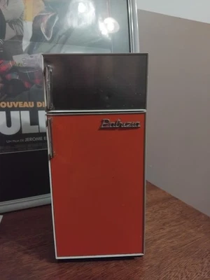 JOUET ANCIEN EN TÔLE FRIGO RÉFRIGÉRATEUR CONGÉLATEUR VINTAGE PATRIZIA - Photo 1/4