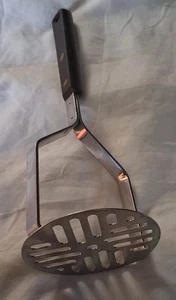 EKCO STAINLESS USA Potato Masher Vintage Vanadium Flint Wooden Handle - Picture 1 of 2