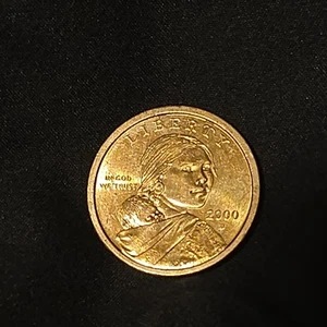 2000 D Sacagawea One Dollar Coin US Liberty - Gold Color - Picture 1 of 9