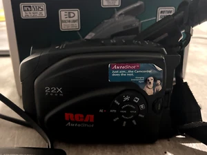 Quasar VM-L152 VHS-C Palmcorder 700x Zoom Cords, Battery & Charger Works W/ Box - Picture 1 of 15