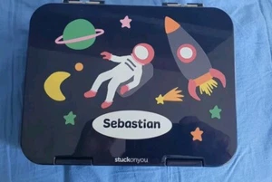 STUCK ON YOU BENTO LUNCH BOX - SEBASTIAN - Picture 1 of 4