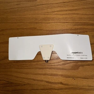 AmazonBasics Ultra Thin Indoor TV Antenna - 25 Mile Range Pre owned - Picture 1 of 2