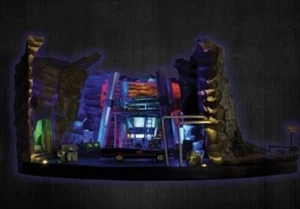 Batman - 1966 TV Series Batcave Desktop Sculpture. - Bild 1 von 10