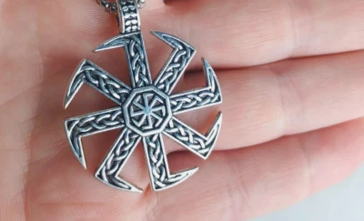 Großer SLAWISCHER KOLOVRAT KELTISCHE SONNE Anhänger DIAMANTSCHLIFF 925 SILBER 22" Halskette Herren - Bild 1 von 4