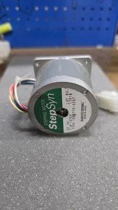 Sanyo Denki StepSyn Schrittmotor - Typ 103H770-2267 - 1,8° / Step, DC 2A -... - Bild 1 von 4