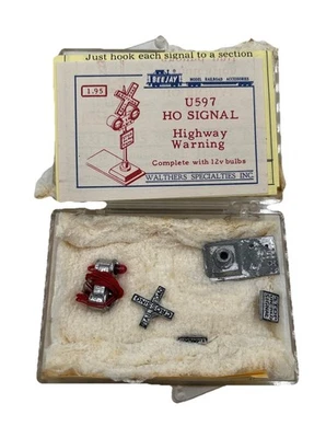 Ho Scale Walthers Specialty Inc U597 Highway Warning Signal Dwarf, Ground, And H - Image 1 of 4