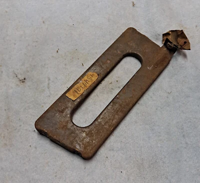 Nuevo de Lote Antiguo MoPar 1951 1952 Plymouth Cranbrook Cambridge soporte de bloqueo de capó 1347171 Foto 1 de 3