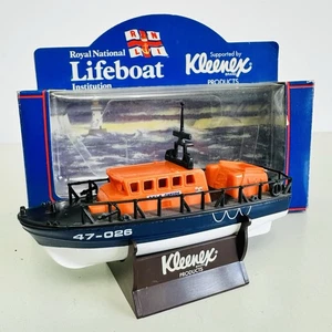 LLEDO RNLI bote salvavidas Kleenex modelo 47-026 barco modelo fundido a presión - Imagen 1 de 2