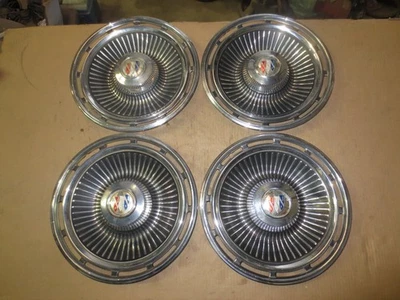 63 Buick LeSabre Invicta 1963 tapacubos llanta cubierta de rueda tapacubos 15" fabricante de equipos originales usado A12 4 Foto 1 de 4