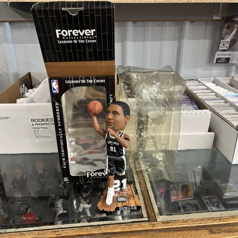 TIM DUNCAN San Antonio Spurs Legend NB “Breakthrough” ROOKIE Bobblehead Numbered Cover