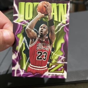 Skybox Z Force 1996-97: #11 Michael Jordan casi nuevo - nuevo montado o mejor *GMCARDS* - Imagen 1 de 2