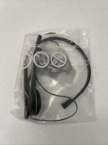 Microsoft Xbox One Chat Headset X19-09466-01 Black NEW - Picture 1 of 2