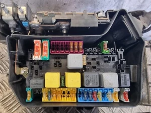MERCEDES GLA 200 FUSE BOX A2465400182 W156 2.1L AUTO DSL SUV 2018 FUSE BOX - Picture 1 of 13