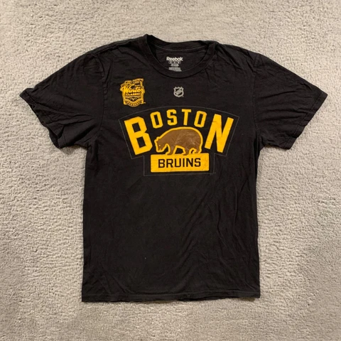 Reebok Boston Bruins 2016 Winter Classic Patrice Bergeron Medium T Shirt Mens Cover