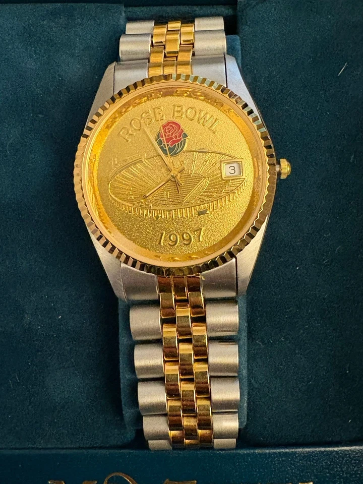 Reloj de cuarzo bicolor Montreux para Jostens 1997 Rose Bowl Game Ohio State Foto 1 de 4
