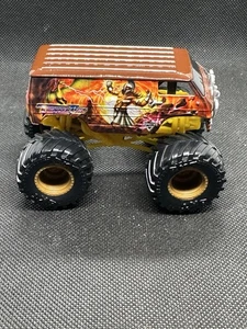 Sale Thunder Bus Monster Jam Monster Trucks Series 22 - Picture 1 of 2