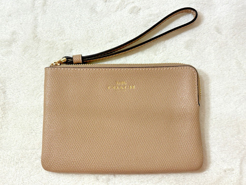 Coach ~ Borsa a marsupio da polso in pelle beige tortora con cerniera angolare ~ #F58032 ~ Us intime ottimeioni!