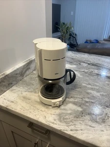 Cafetera Braun Aromaster de colección de 10 tazas KF400/420 tipo 4085 blanca clásica - Imagen 1 de 7