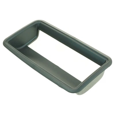 Moldura preta para porta traseira para caminhonete Chevy CK 1500 2500 3500 - Imagem 1 de 4