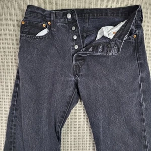 Levis 501 Jeans Mens 33x34 Straight Leg Button Fly Classic Vintage Denim - Picture 1 of 9