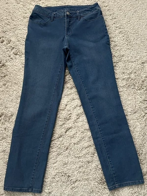 FADED GLORY Women's Size 12A Medium Wash Blue Stretch Denim Straight Leg Jeans - Image 1 of 4