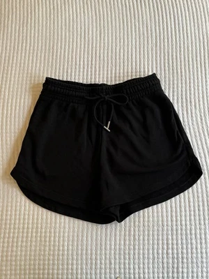 Pantalones Cortos de Salón H&M Negros Atléticos Informales Talla Pequeña S Foto 1 de 4