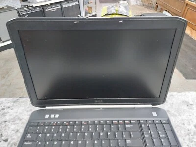 Dell Latitude P15f PARA REPUESTOS Sin HDD Foto 1 de 4