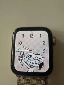 Apple Watch SE GPS 40mm, 88% BH Rose Gold Case & Starlight Strap *A-GRADE* - Picture 1 of 10