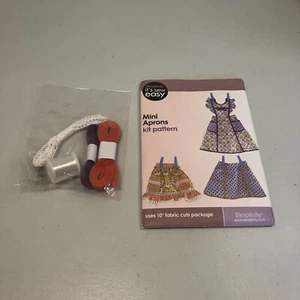 Simplicity Mini Aprons Kit Pattern Trim Thread Needles Uses 10" Fabric Cuts - Picture 1 of 6