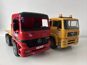 Camión volquete Bruder Mercedes Actros 4143. Raro. Vintage 2001. & Excavadora Liebherr - Imagen 1 de 6