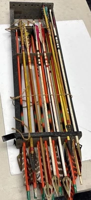Lot Of 30 Vintage Wooden Arrows Traditional Bow hunting Archery Need Work As Is - Image 1 of 4