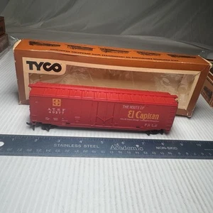 Vintage Tyco HO 50' Plug Door Box Car Santa Fe ATSF 49277  El Capitan - Picture 1 of 3