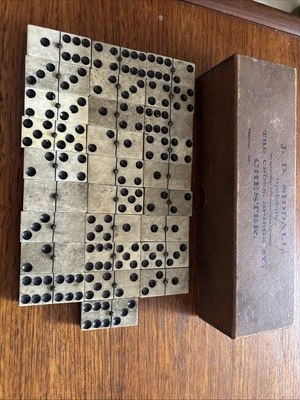 Ebony & Bone antique DOMINOES  set of 28 tiles - Image 1 of 4
