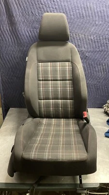 06-09 Volkswagen Rabbit 07-09 Golf GTI 4 Dr Passenger Seat W/Power Backrest Foto 1 de 4