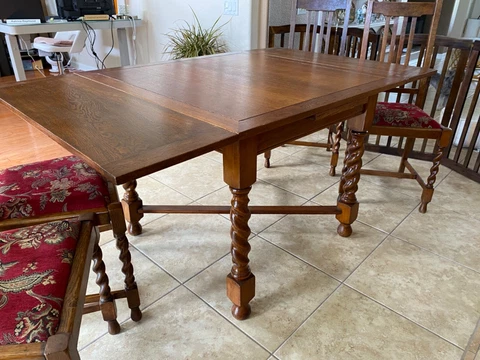 ANTIQUE ENGLISH OAK BARLEY TWIST PULL OUT LEAVES PUB, DINING, TABLE & 4 CHAIRS Cover