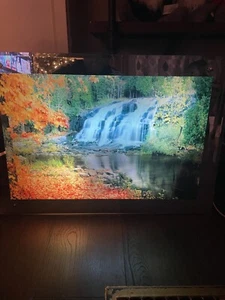 First Motion beleuchtet gerahmtes Wasserfallbild Sounds 25" x 18" - Bild 1 von 2