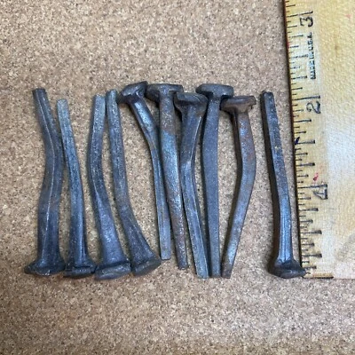 "Lote de 10 clavos de cabeza cuadrada vintage de 2"" cortados a mano, oxidados, artesanales hallazgo inmobiliario" Foto 1 de 4