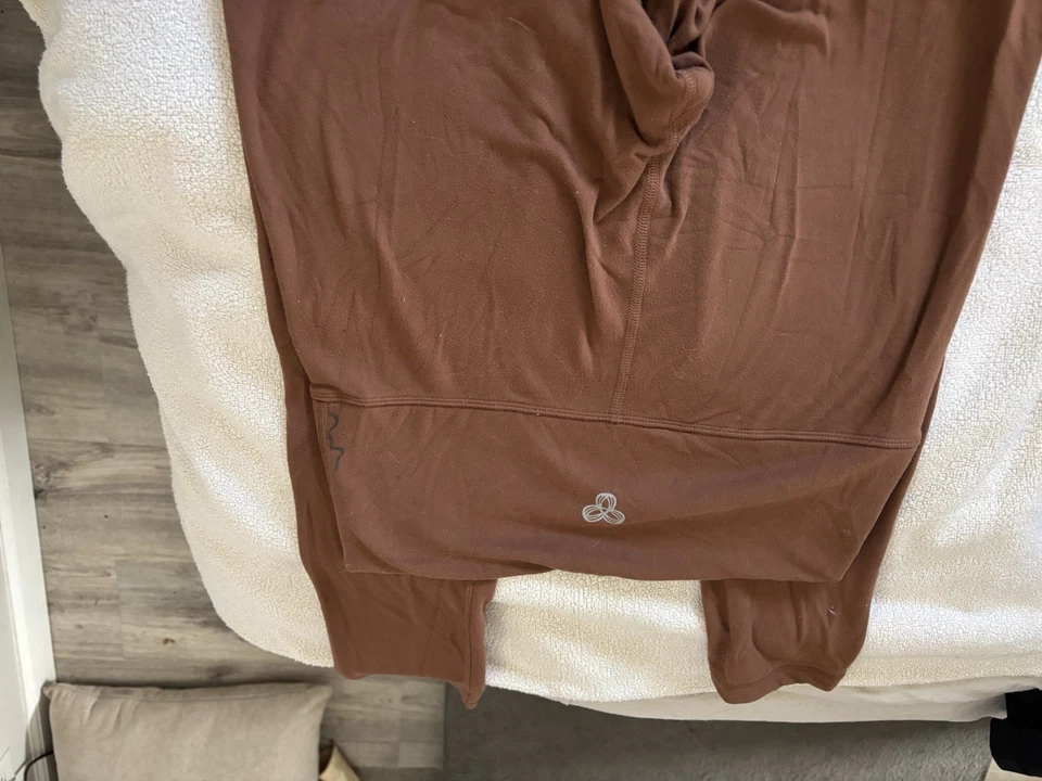 Artizia TnAction color óxido tamaño mediano  Foto 1 de 1