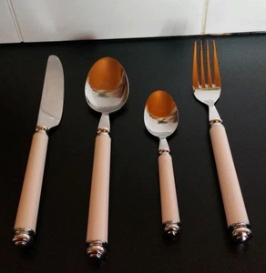 Set di Posate in Acciaio Inox (16 Pezzi) Manico Crema - Foto 1 di 5