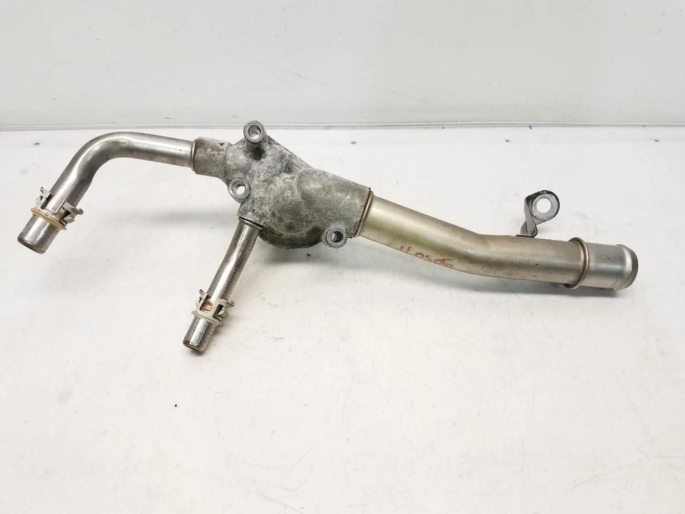 GMC Acadia 2012 (3,6 L/AT) termostato carcasa y tubería de refrigerante  Foto 1 de 4