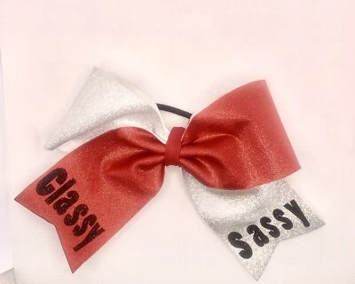 Arco de baile de alegría rojo y plateado "Classy Sassy" Foto 1 de 4