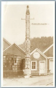 INDIAN RAVEN TOTEM WRANGELL ALASKA VINTAGE REAL PHOTO POSTCARD RPPC - Imagen 1 de 2