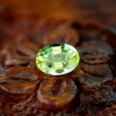 Certified Natural Green Sapphire 1.04ct SI Clarity Oval 6.7x5mm From Kenya Mines - Image 1 of 4