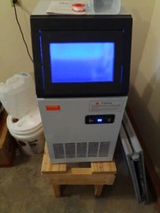 vevor commercial ice maker Model Number SKF -B40F EUC - Picture 1 of 2