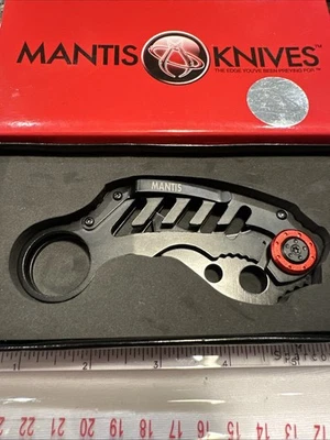Mantis Cinq 1 Karambit 黑色/红色折叠口袋刀不锈钢刀片 MK1 — 第 1/4 张图片