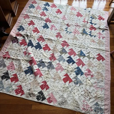 Antique Early 1900s Quilt Cutter Calico Cotton Lightweight Red White Blue - Image 1 of 4