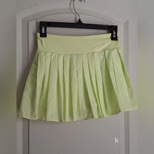 Lime Green Girls Pleated Tennis Skirt Sz 10/12 Sporty Run Outdoors Casual Summer - Picture 1 of 4