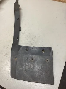 Honda TRX200 ATV 1984 Replacement Part Left Front Mud Guard - Picture 1 of 3