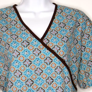SB Scrubs Large Top Teal Brown Patterned Mock Wrap Tie Back Medical Dental - Picture 1 of 8